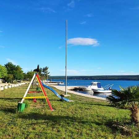 Villa Punta Blava - Beach Front, Ideal For Family Vacation With Kids, Large Terraces With Sea View, Internet, Netflix, No Pets Allowed Обровац Экстерьер фото