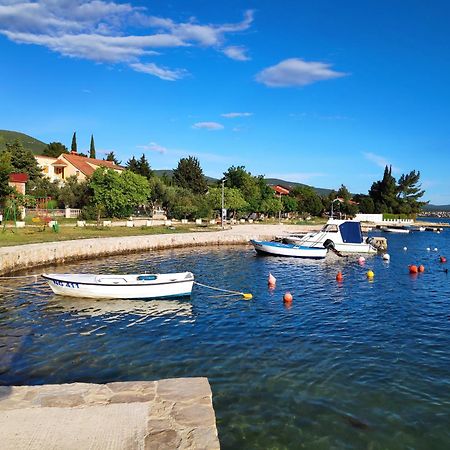 Villa Punta Blava - Beach Front, Ideal For Family Vacation With Kids, Large Terraces With Sea View, Internet, Netflix, No Pets Allowed Обровац Экстерьер фото