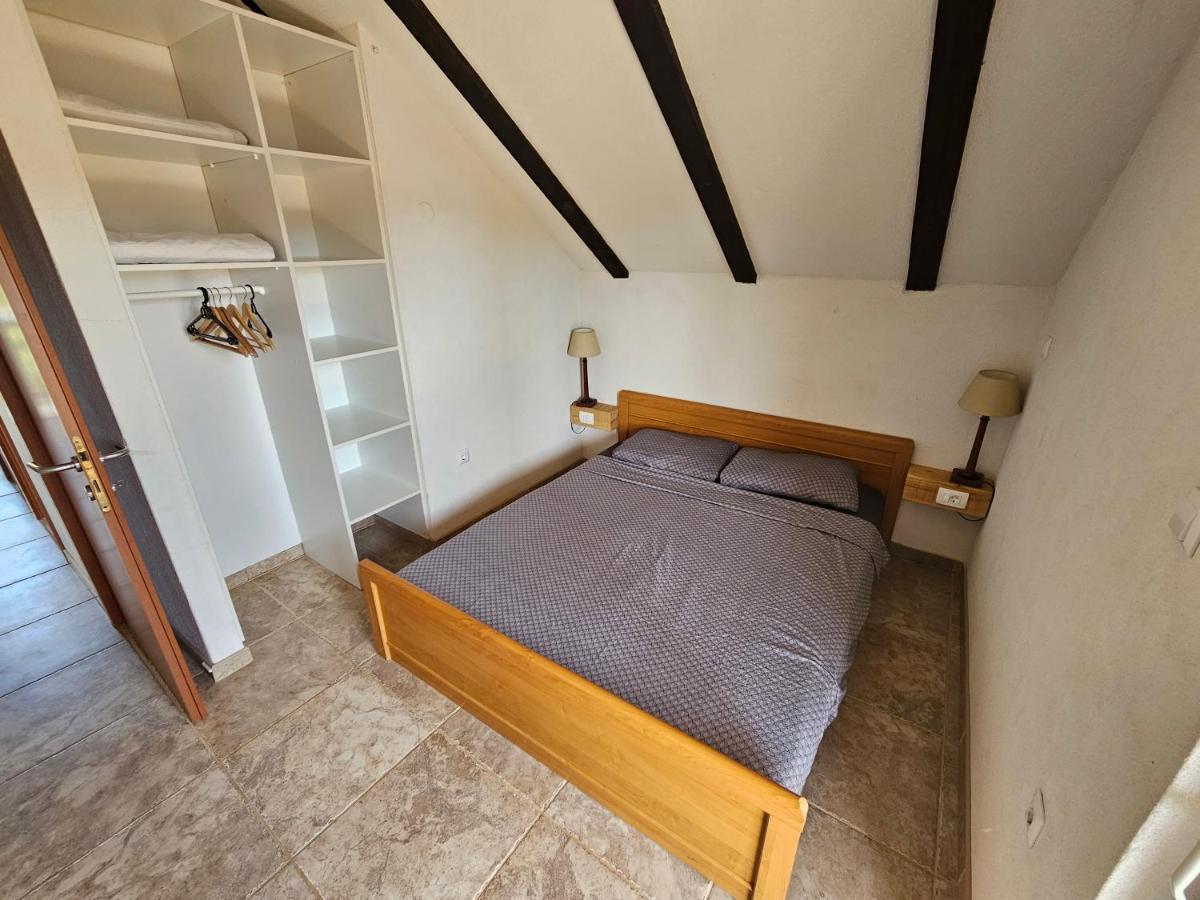 Villa Punta Blava - Beach Front, Ideal For Family Vacation With Kids, Large Terraces With Sea View, Internet, Netflix, No Pets Allowed Обровац Экстерьер фото