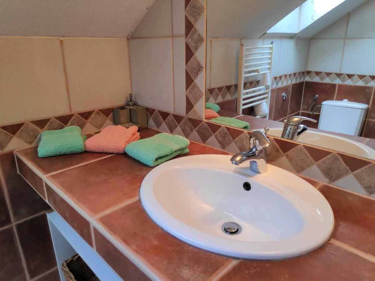 Villa Punta Blava - Beach Front, Ideal For Family Vacation With Kids, Large Terraces With Sea View, Internet, Netflix, No Pets Allowed Обровац Экстерьер фото