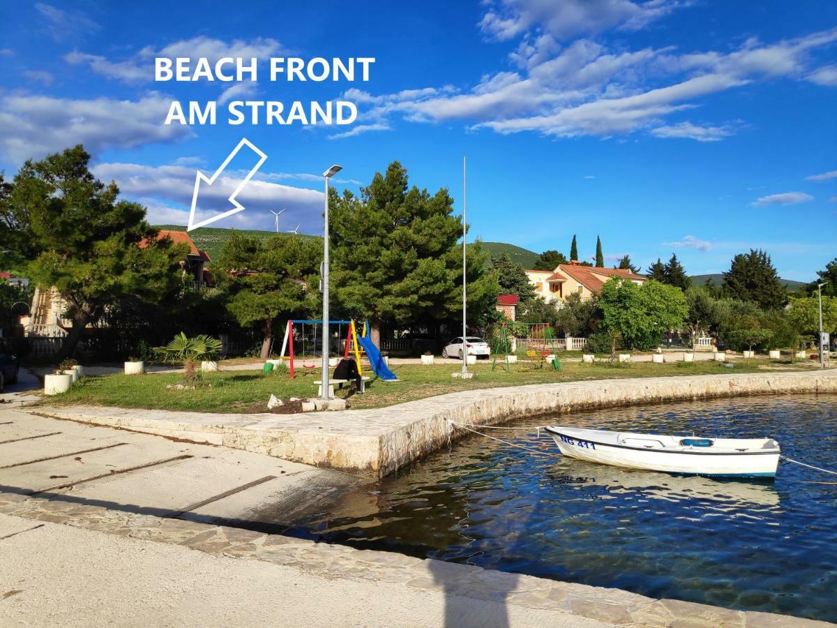 Villa Punta Blava - Beach Front, Ideal For Family Vacation With Kids, Large Terraces With Sea View, Internet, Netflix, No Pets Allowed Обровац Экстерьер фото