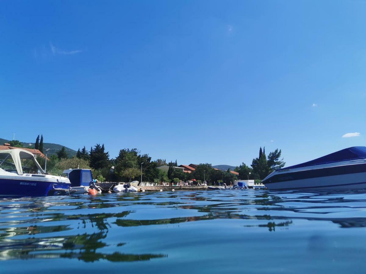 Villa Punta Blava - Beach Front, Ideal For Family Vacation With Kids, Large Terraces With Sea View, Internet, Netflix, No Pets Allowed Обровац Экстерьер фото