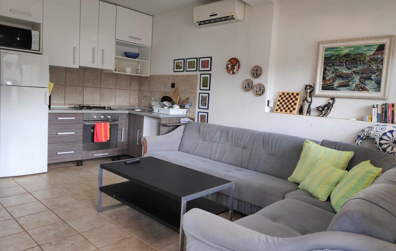 Villa Punta Blava - Beach Front, Ideal For Family Vacation With Kids, Large Terraces With Sea View, Internet, Netflix, No Pets Allowed Обровац Экстерьер фото